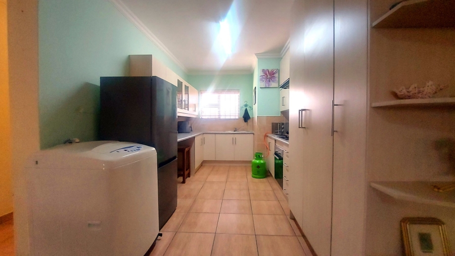 2 Bedroom Property for Sale in Gateway Manor North West